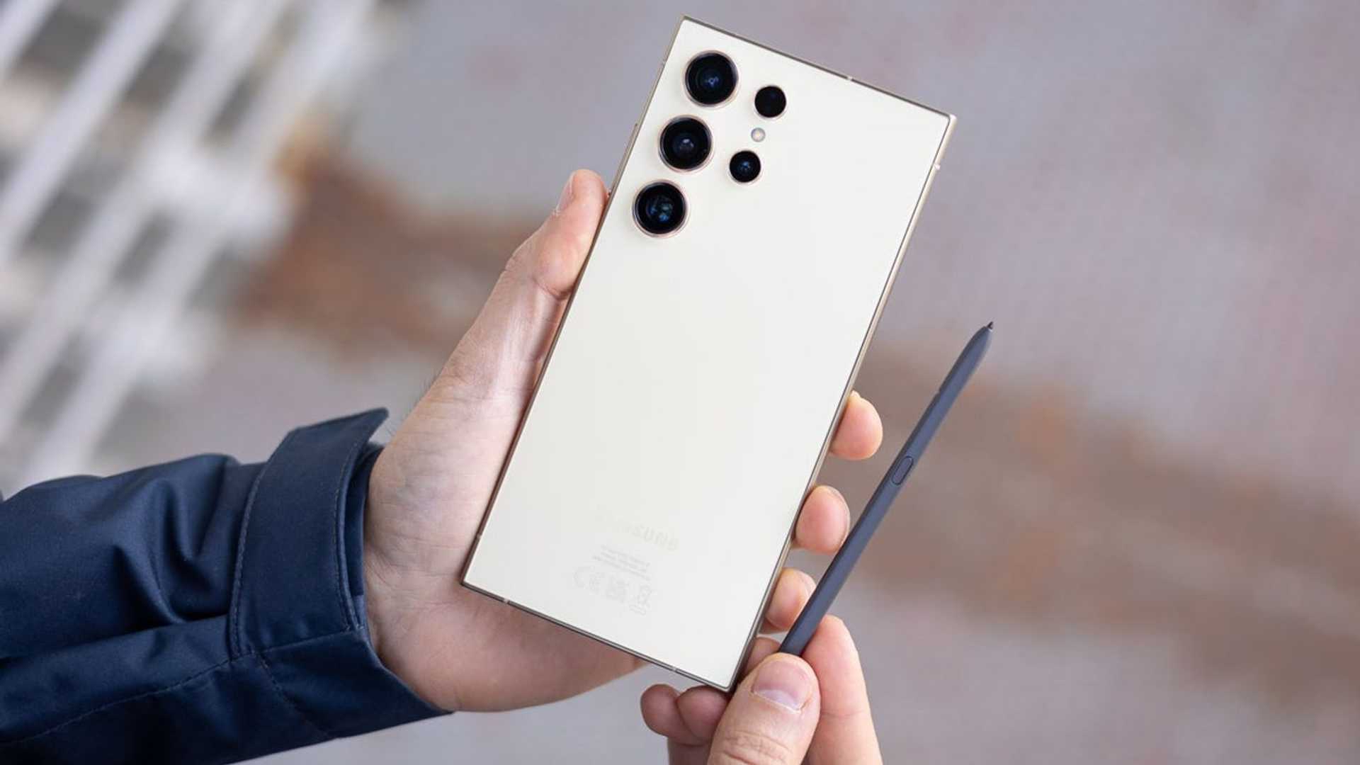10 Must-Have Christmas Smartphone Deals for Tech Lovers