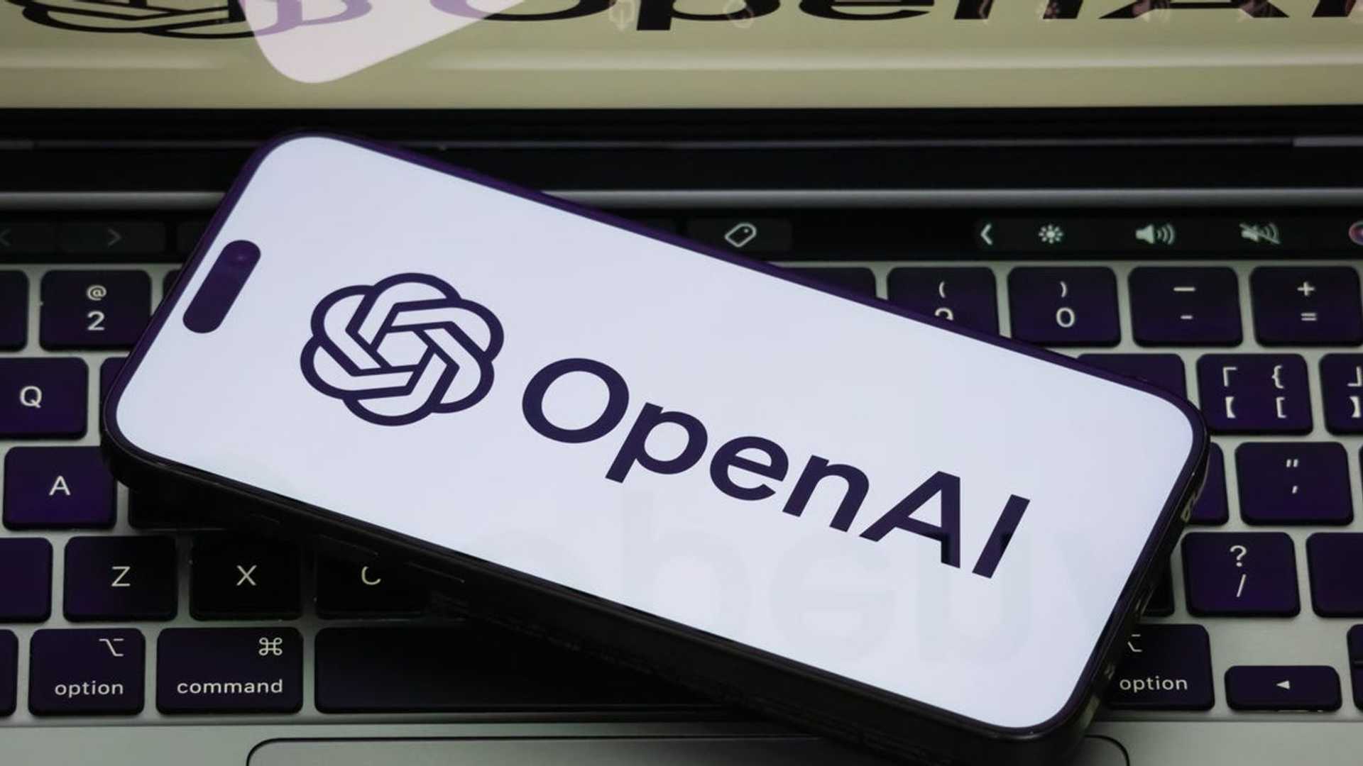 10 Reasons Why ChatGPT Dominates Despite DeepSeek AI Buzz