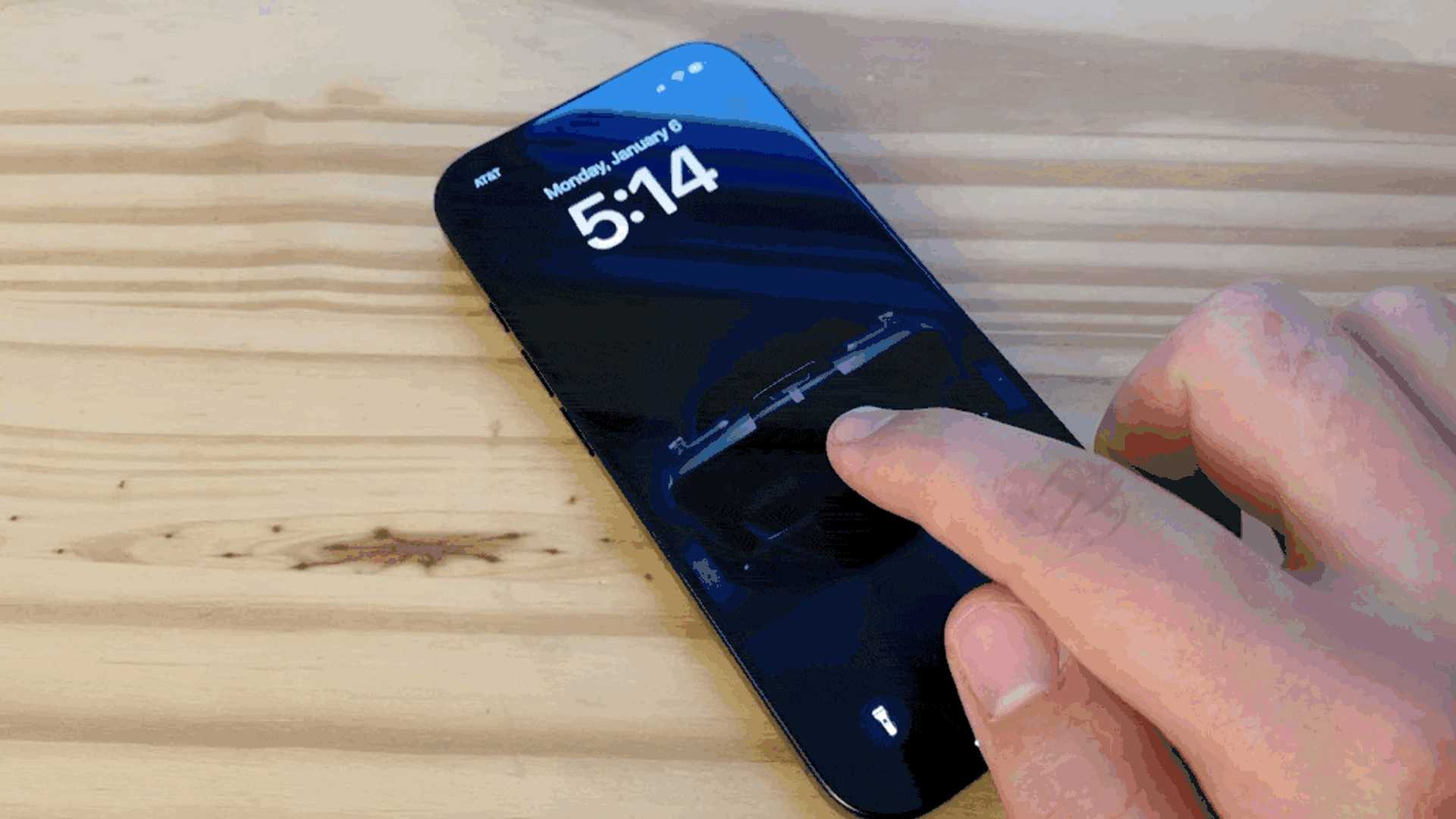 10 Fun iPhone Wallpaper Hacks