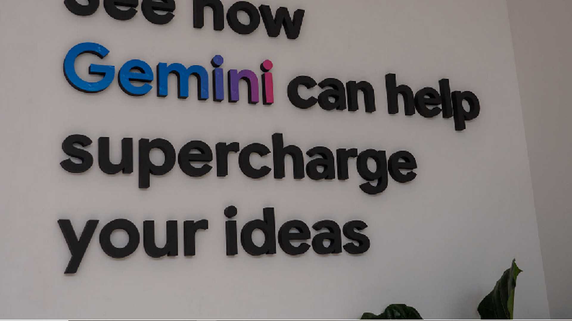 Unlock Innovation: Gemini's Voice-Activated Calls and Messages Bring Convenience to Your Lock Screen