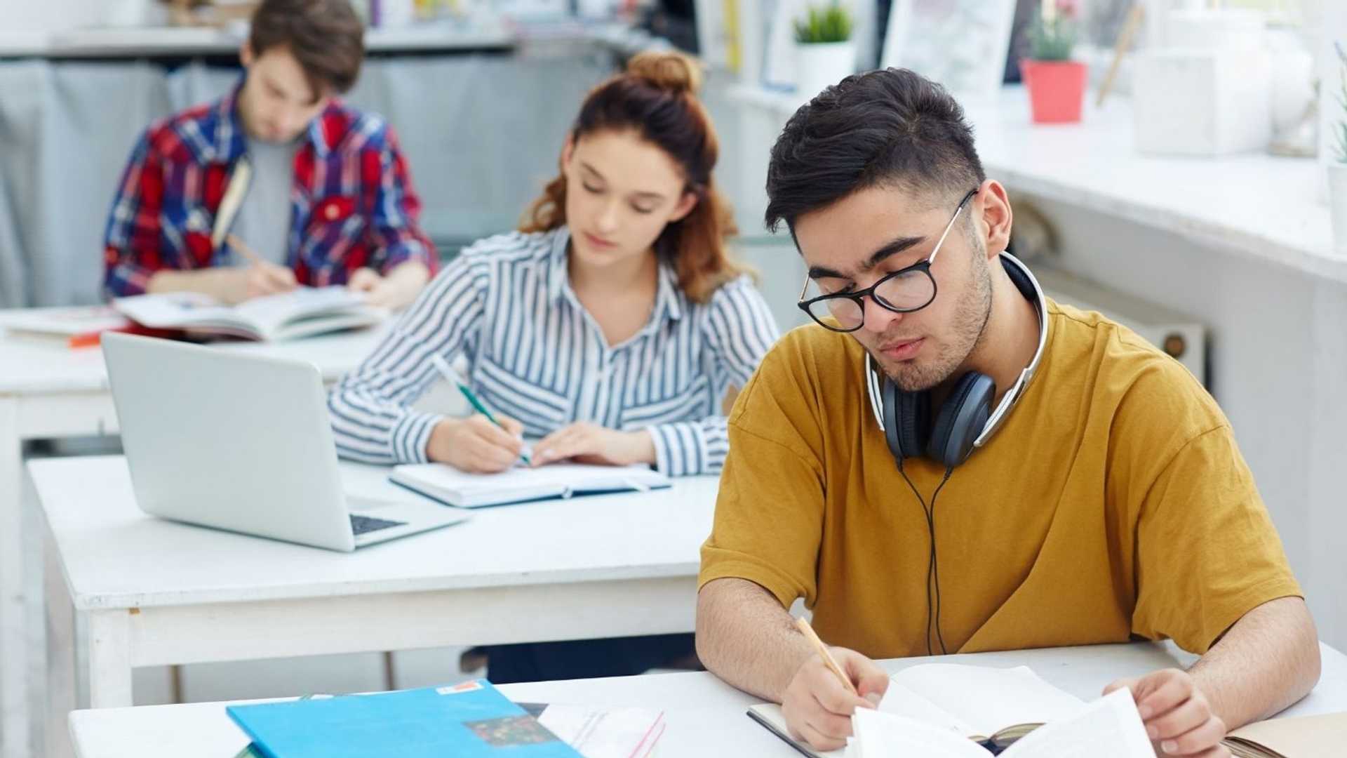 Unlocking Gemini Advanced: Google's Offer for US Students