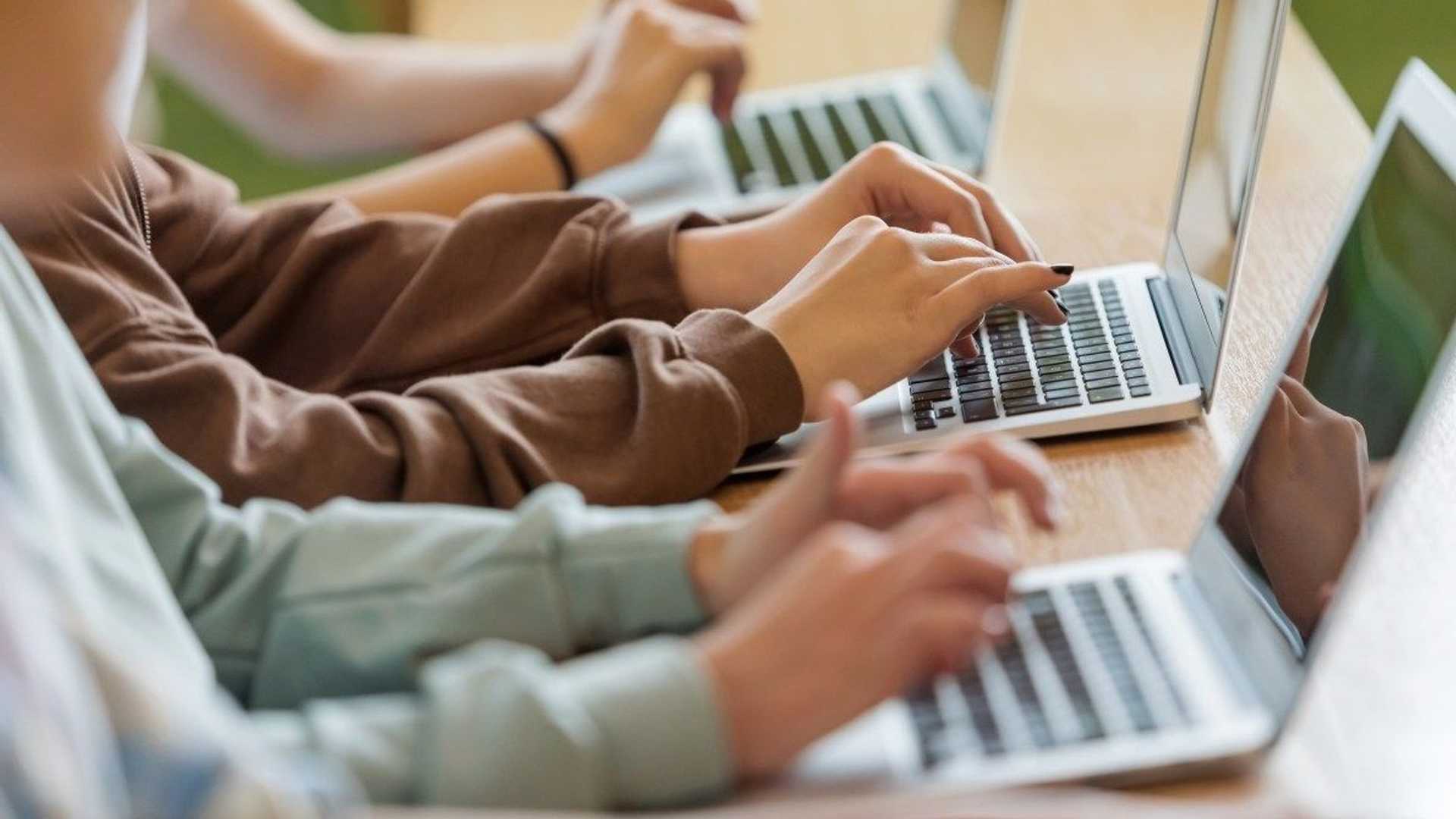 10 Exciting AI Tools Unveiled by Google for Educators