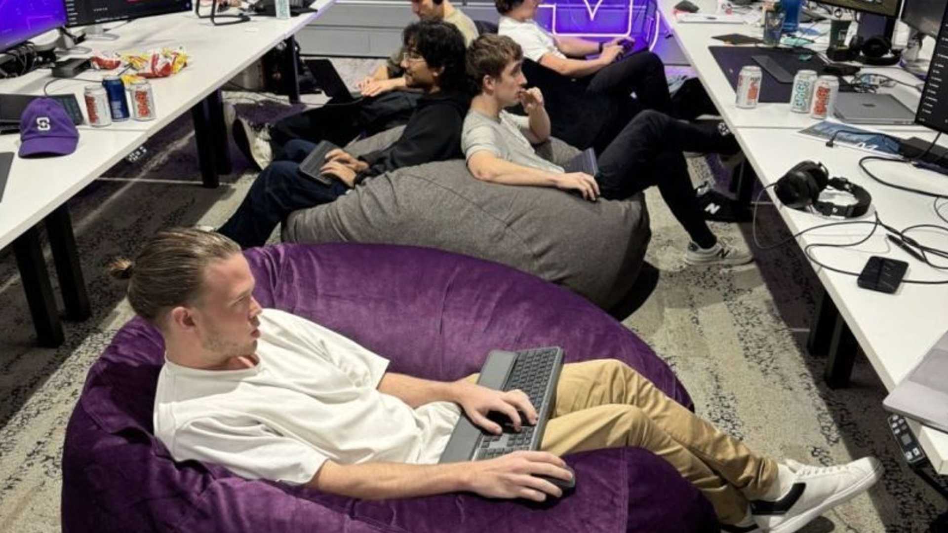 10 Reasons Why ChatGPT Should Be Your Go-To for Job Searches