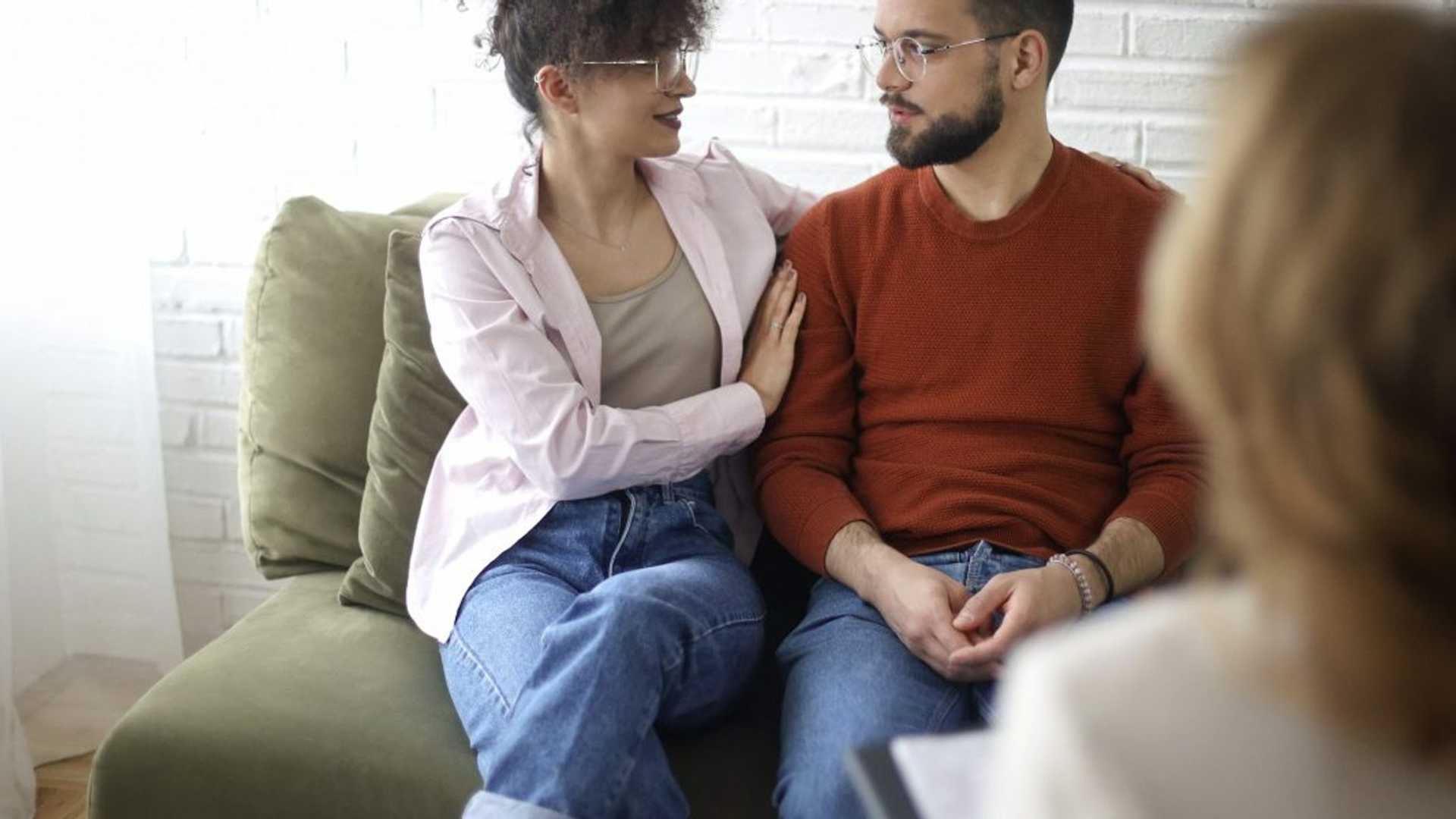 The ChatGPT Advantage: A Study on AI vs. Human Therapists