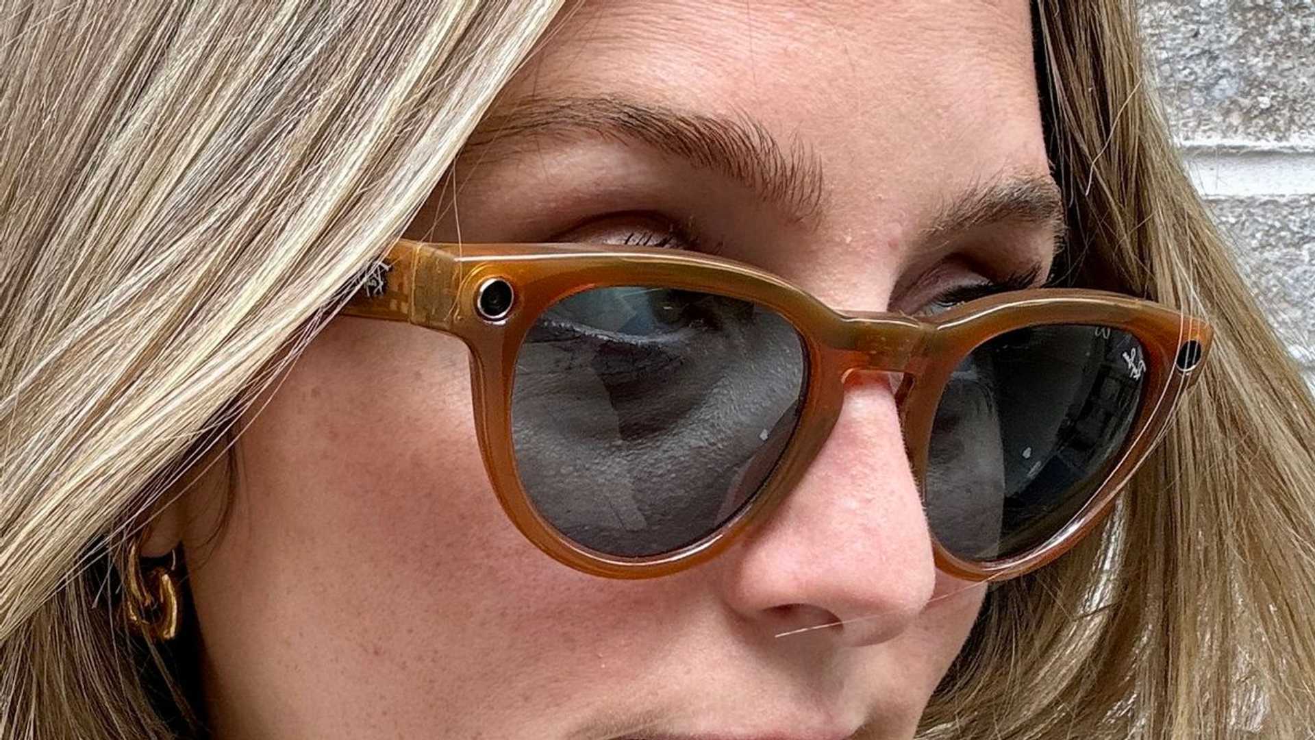 10 Revolutionary Features of Meta's Ray-Ban Smart Glasses