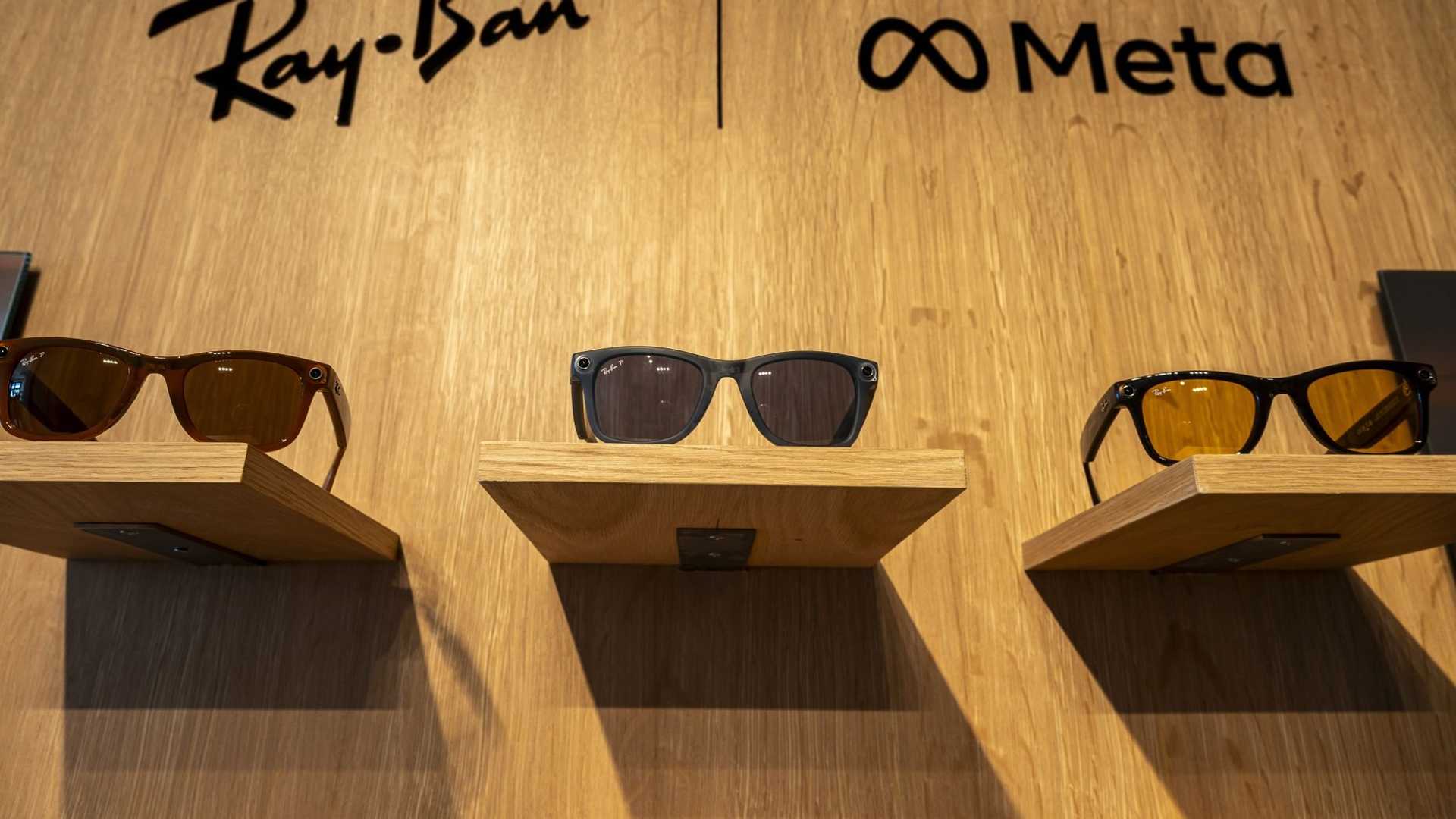 Meta's Strategic Play: Navigating the Smart Glasses Market Through Ray-Ban Investment