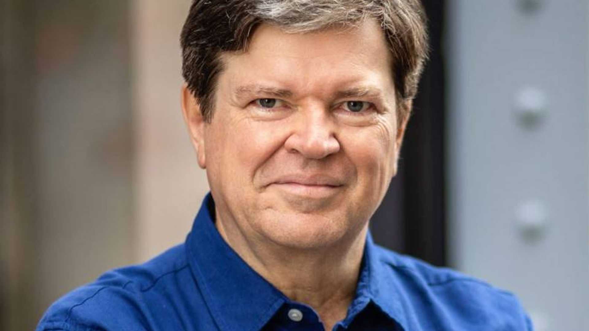 Challenging the Myth of Scaling in AI