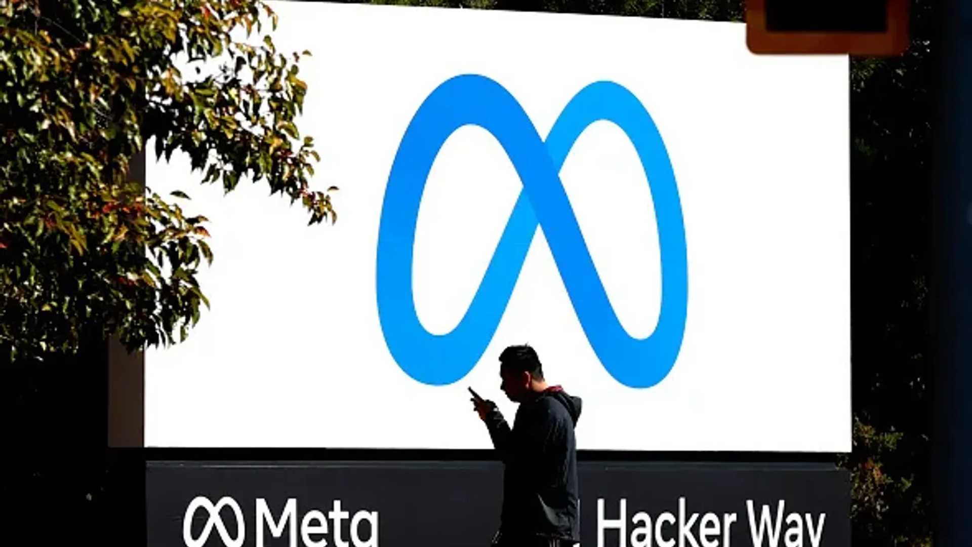 Unveiling Meta's Masterplan: AI Bot Profiles Takeover