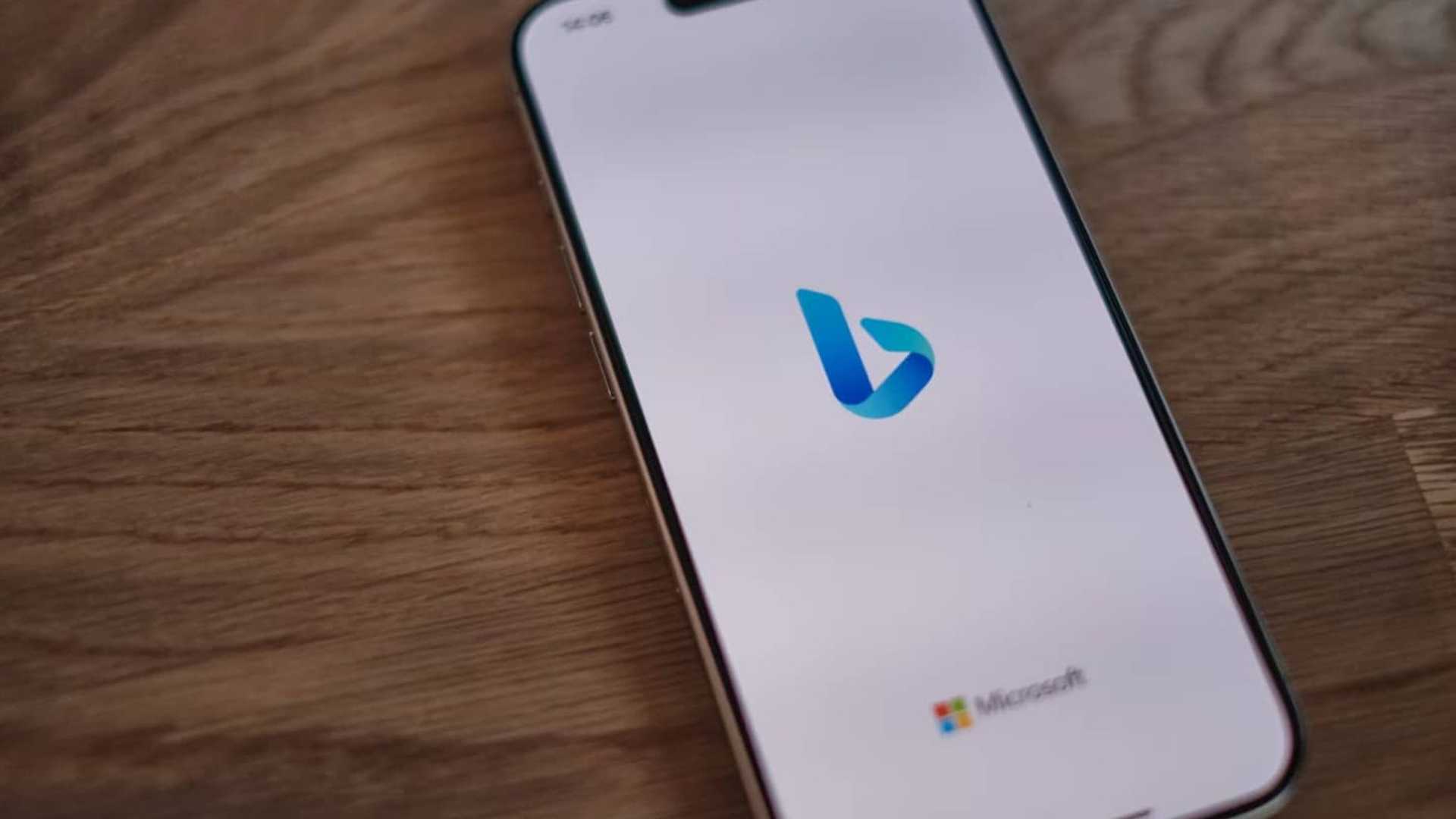 AI Search Faceoff: Microsoft's Bing vs. ChatGPT