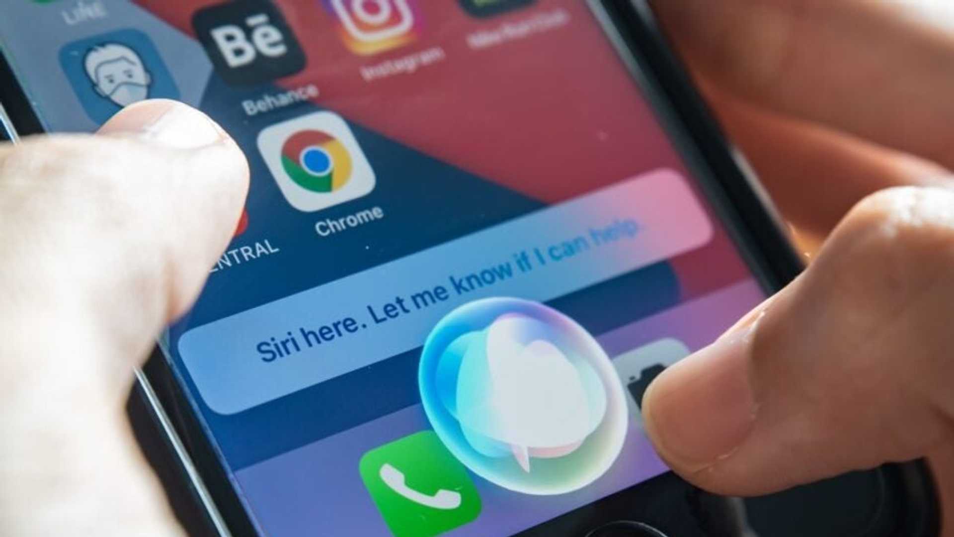 Siri vs. ChatGPT: The Ultimate AI Showdown