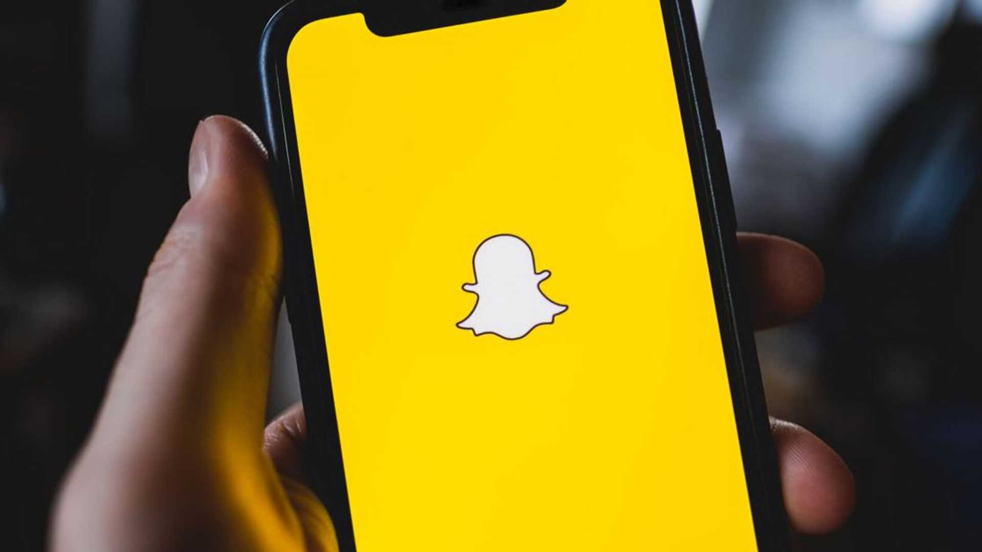 Say Hello to ChatGPT, Snapchat's New AI Chatbot!